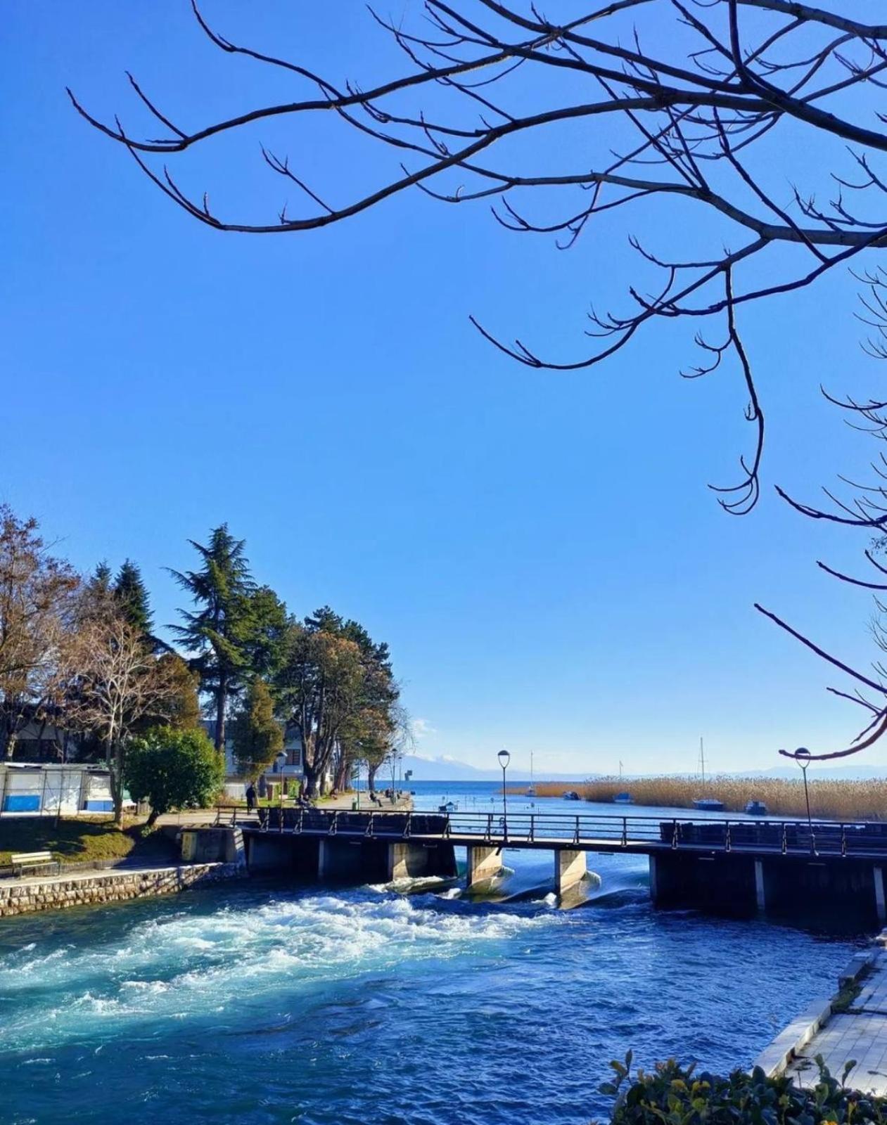 Vila Bolonja Struga Exteriör bild
